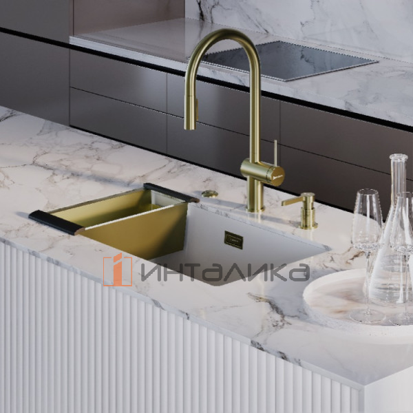 Смеситель Omoikiri Tahara-SB однорычажный, с выводом питьевой воды, с выдвижным шлангом, светлое золото – 4